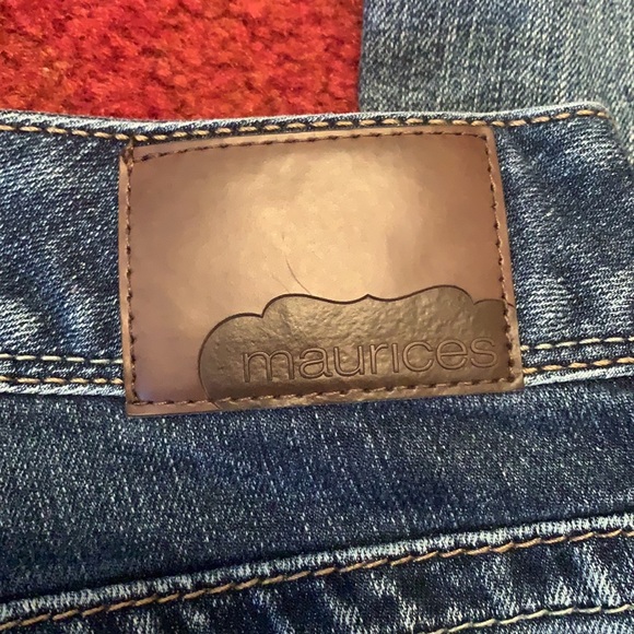 Maurices Women’s size 3/4 Reg. Straight Jeans. - Picture 4 of 5